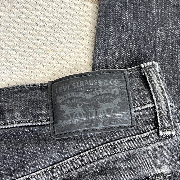 Levi's Premium WEDGIE STRAIGHT FIT WOMEN'S JEANS raw hems button fly - Picture 15 of 17